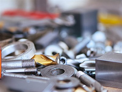 連接器的基本性能可分為三類:機(jī)械性能、電氣性能和環(huán)境性能。